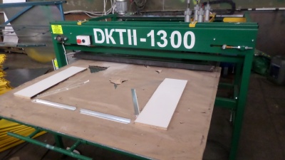 Полуавтоматический станок для шелкографии DKT II-1300
